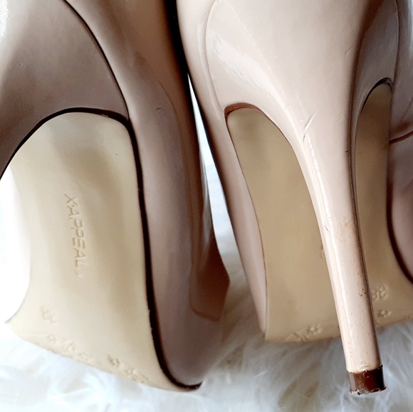 Beige Patent Leather Pumps - Picture 8 of 10